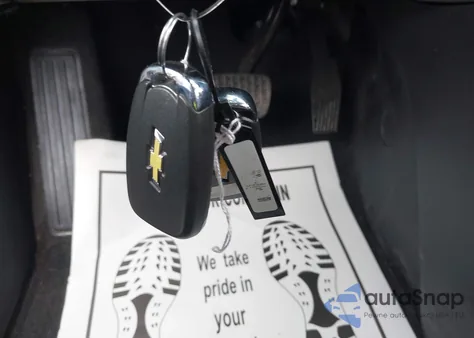 2020 Chevrolet Equinox Fwd Premier 1.5L Turbo из США, поврежденный, VIN 2GNAXNEV8L6233600